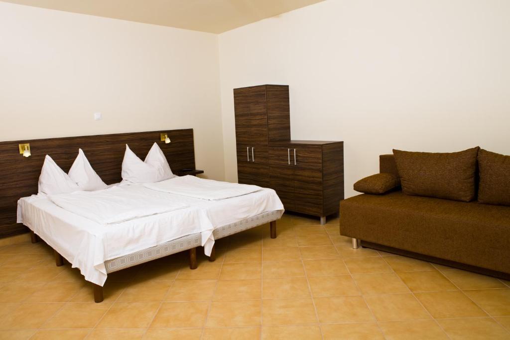 מלון Badacsonytördemic Balaton Eldorado Camping חדר תמונה
